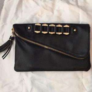 ‼️2/15‼️ Clutch Aldo